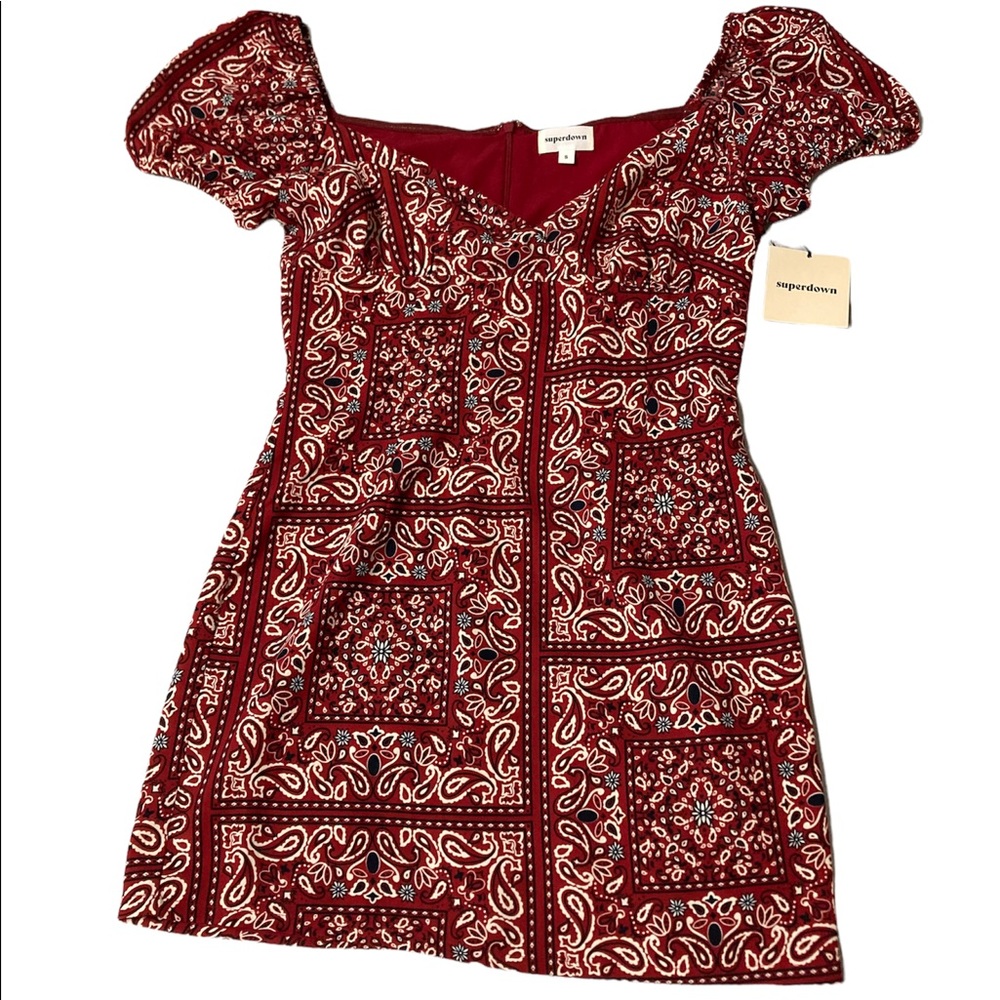 ITEM IS USED. TAGS ARE NOT INTACT. Superdown Red paisley print mini dress